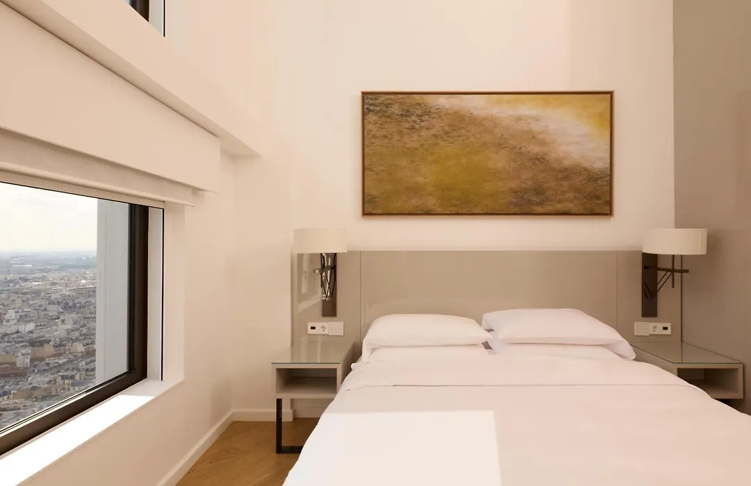 Hyatt Regency Paris Etoile-1