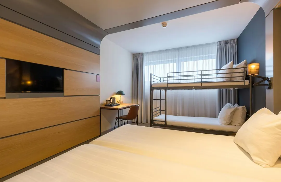 Leonardo Hotel Almere City Center-1