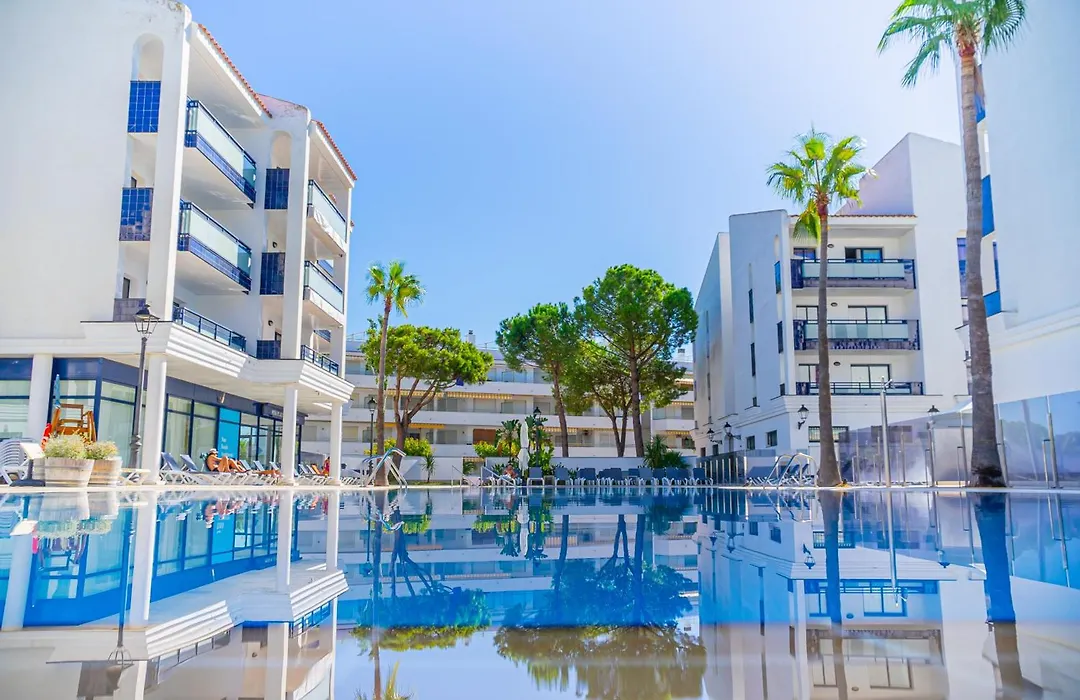Pins Platja Apartments-1