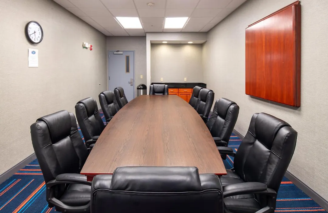 Newly Renovated Hampton Inn Omaha West Lakeside-1