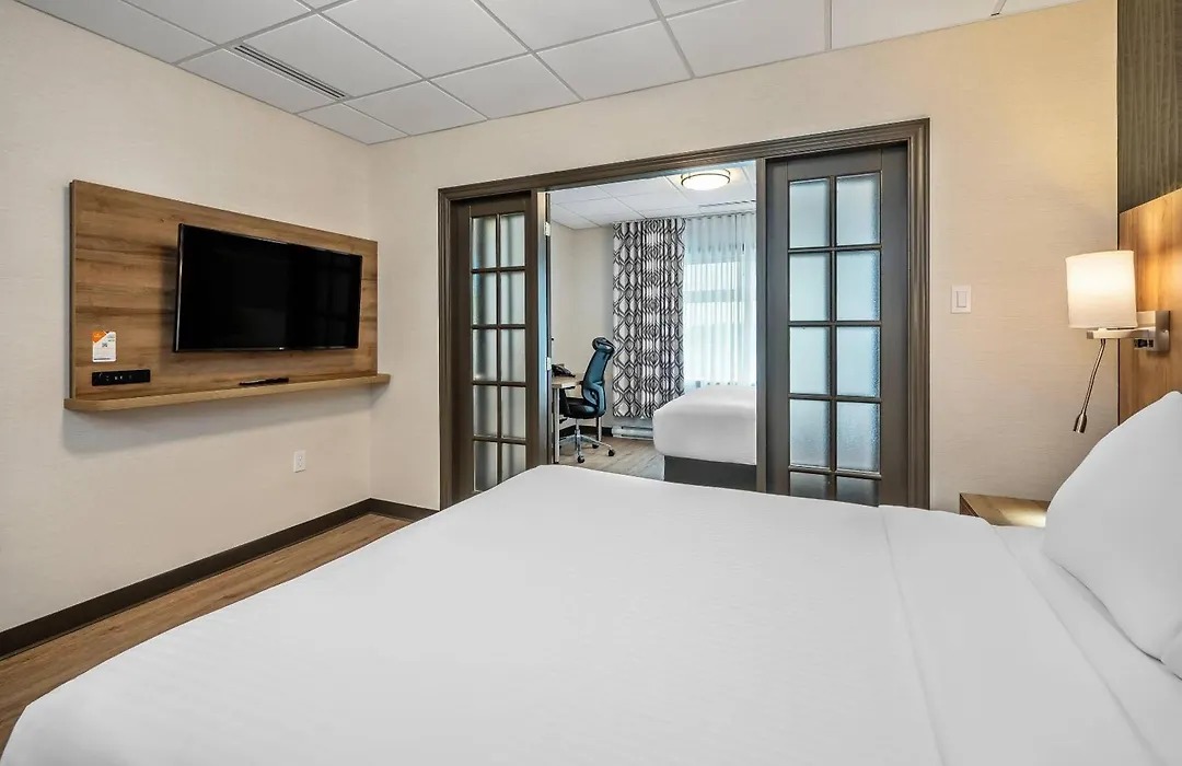 Quality Suites-1