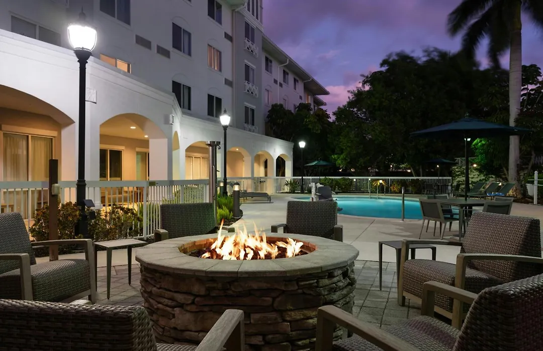Courtyard Fort Myers At I-75 And Gulf Coast Town Center-1