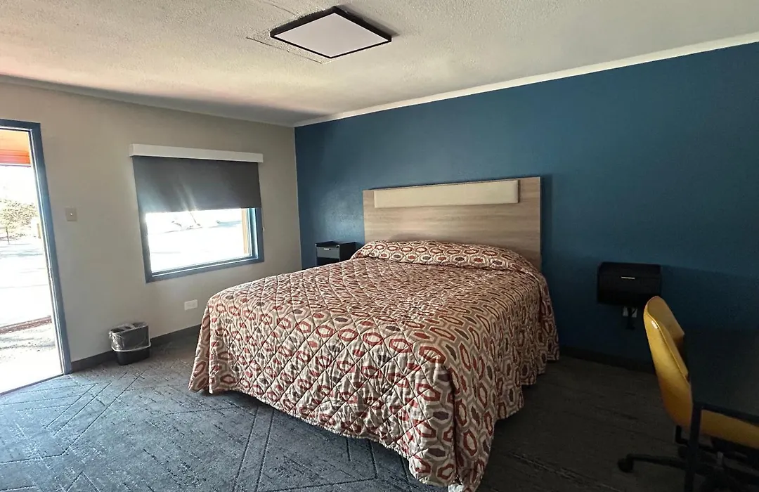 Woodlawn Hills Motel-1