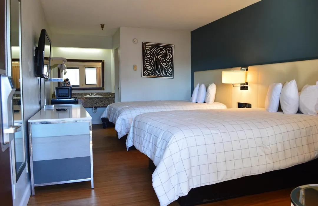 Bay Inn-1