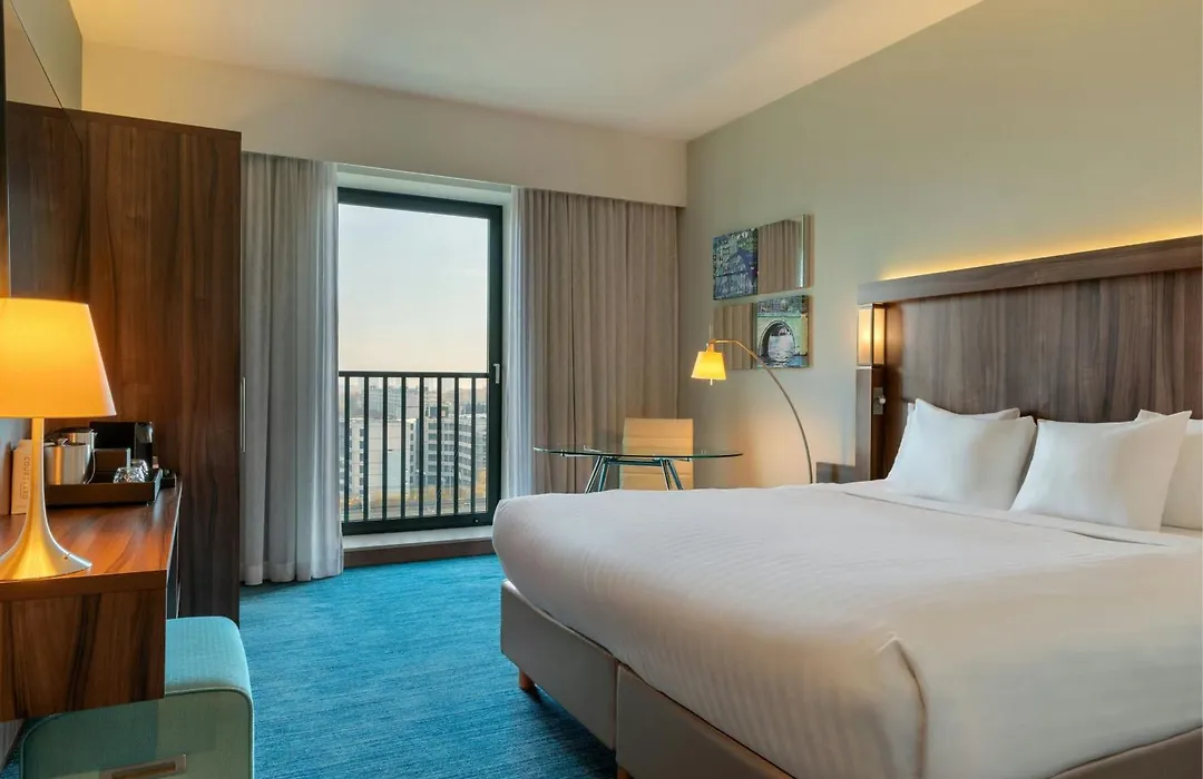 Courtyard By Marriott Amsterdam-1