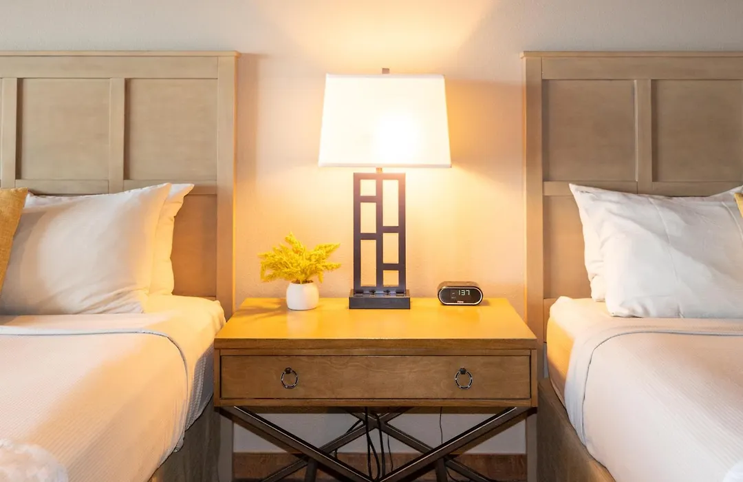 The Lodge At Columbia Point-1