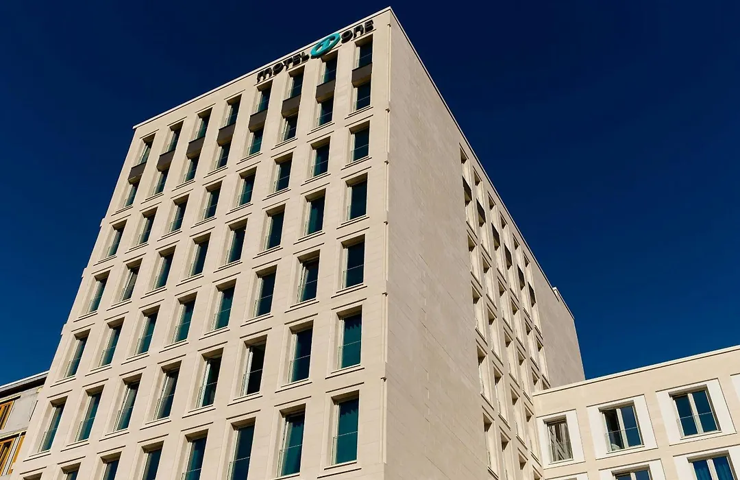 Motel One Freiburg-1