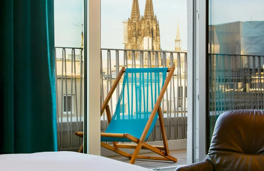 Motel One Köln-Neumarkt-1