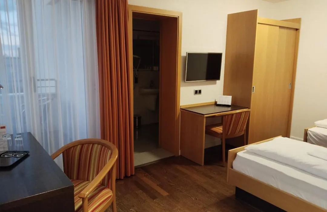 Hotel Germania-1