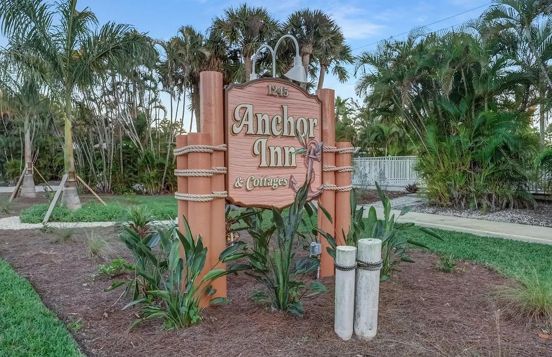 Anchor Inn & Cottages-1
