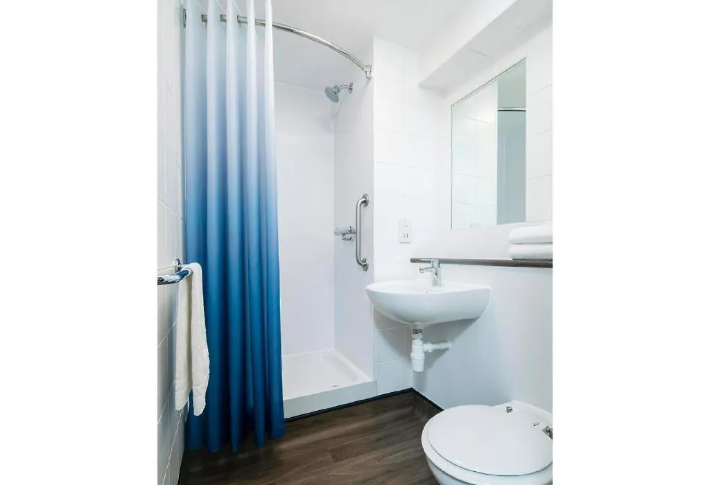 Travelodge Bracknell-1
