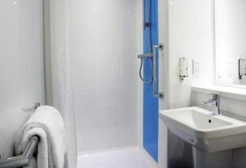 Travelodge Bodmin Roche-1