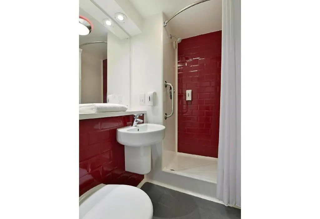 Travelodge Sunbury M3-1