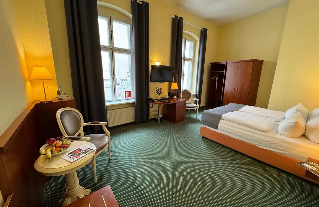 Hotel Am Luisenplatz-1