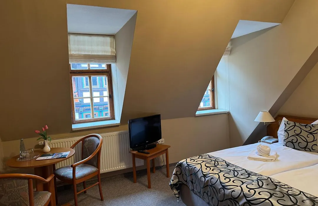 Hotel Zum Kanzler-1