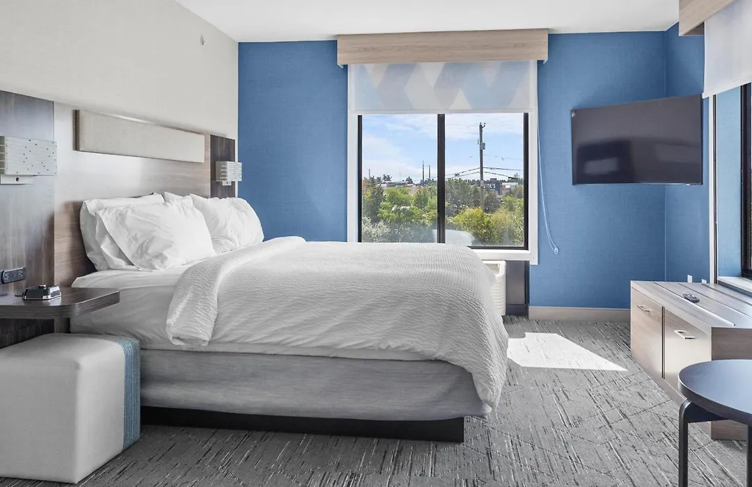 Holiday Inn Express Hotel & Suites Manchester - Airport By Ihg-1