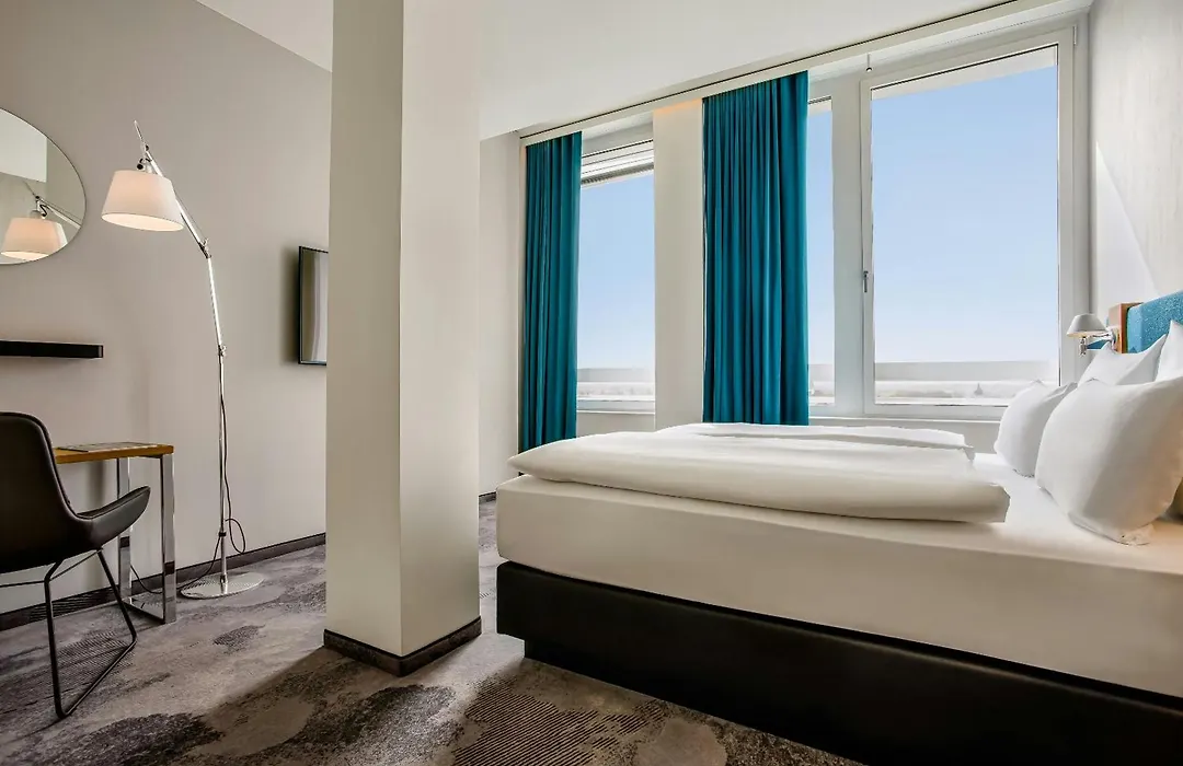 Motel One München-Campus-1
