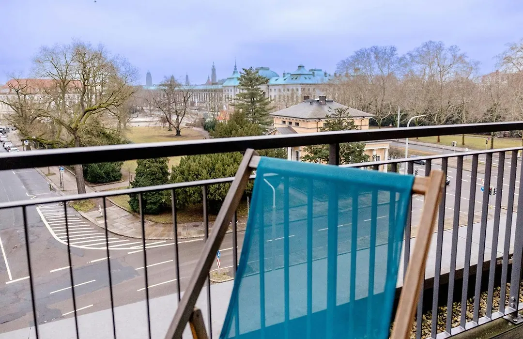 Motel One Dresden - Palaisplatz-1
