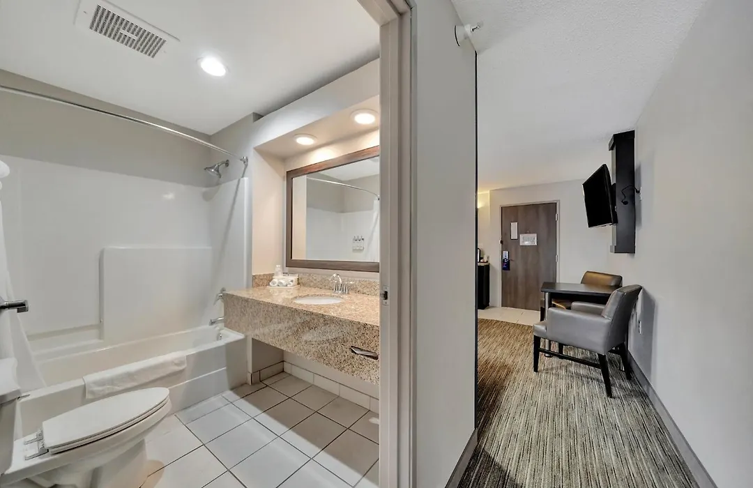 Holiday Inn Express Hotel & Suites Beatrice By Ihg-1