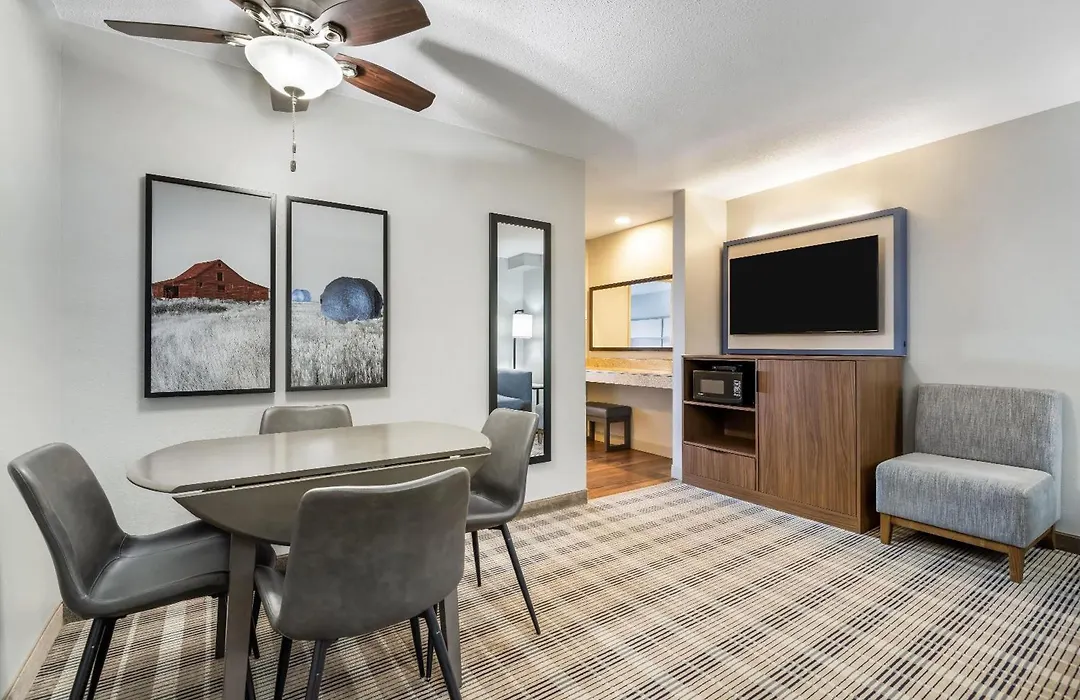 Americinn By Wyndham Valley City Conference Center-1