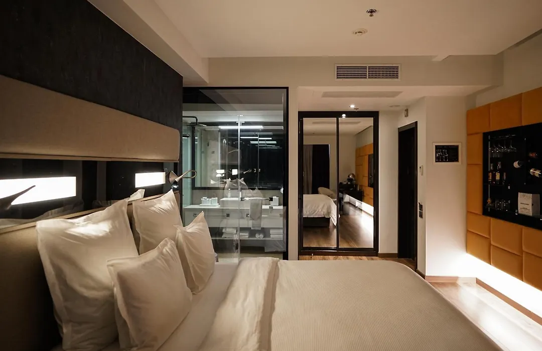11 Mirrors Design Hotel-1