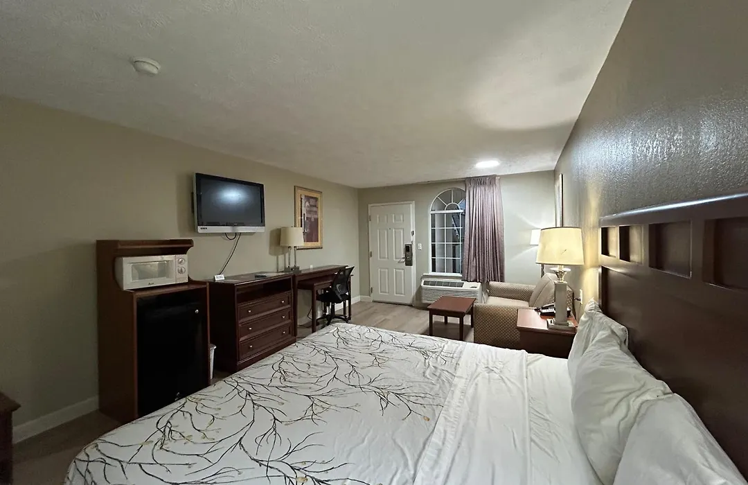 Americana Inn-1
