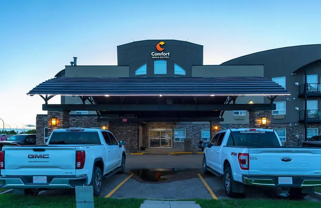 Comfort Inn & Suites Medicine Hat Shopping Centre-1