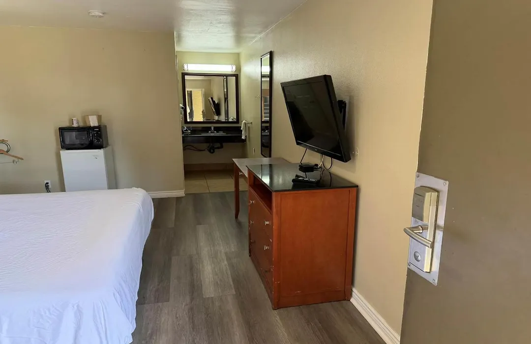 Travelodge By Wyndham Hemet Ca-1