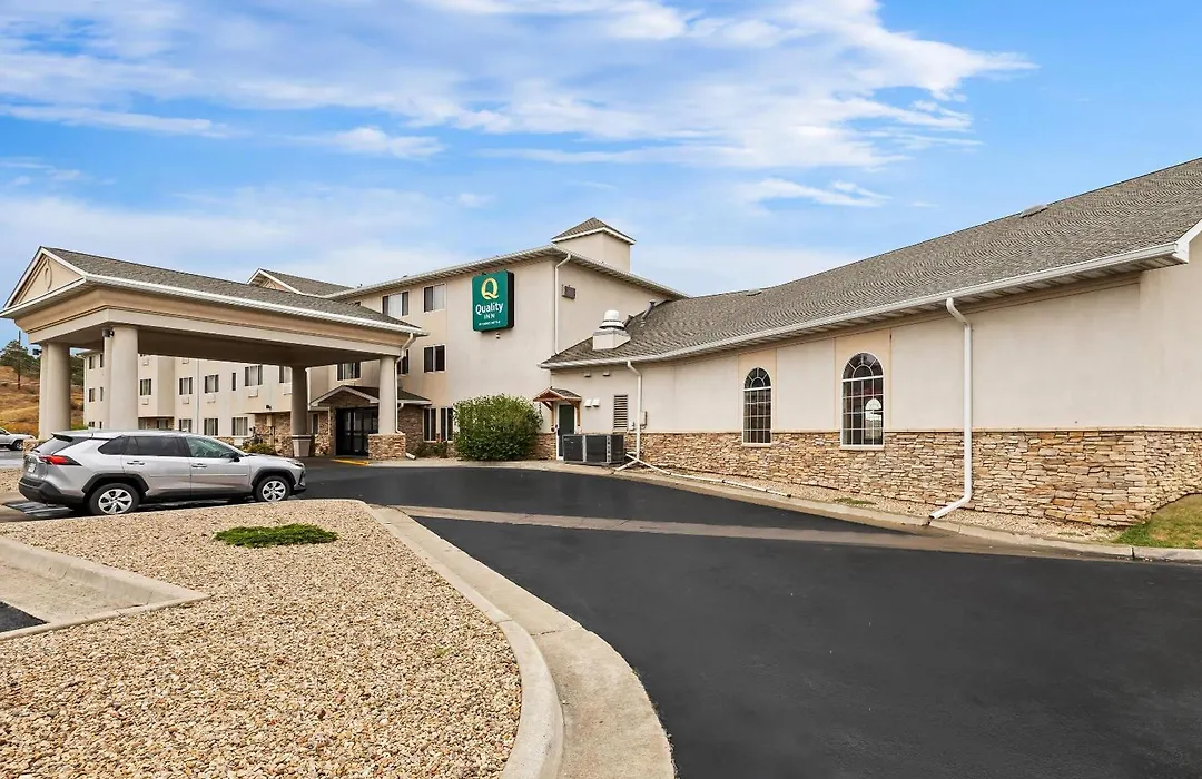 Quality Inn Near Monument Health Rapid City Hospital-1