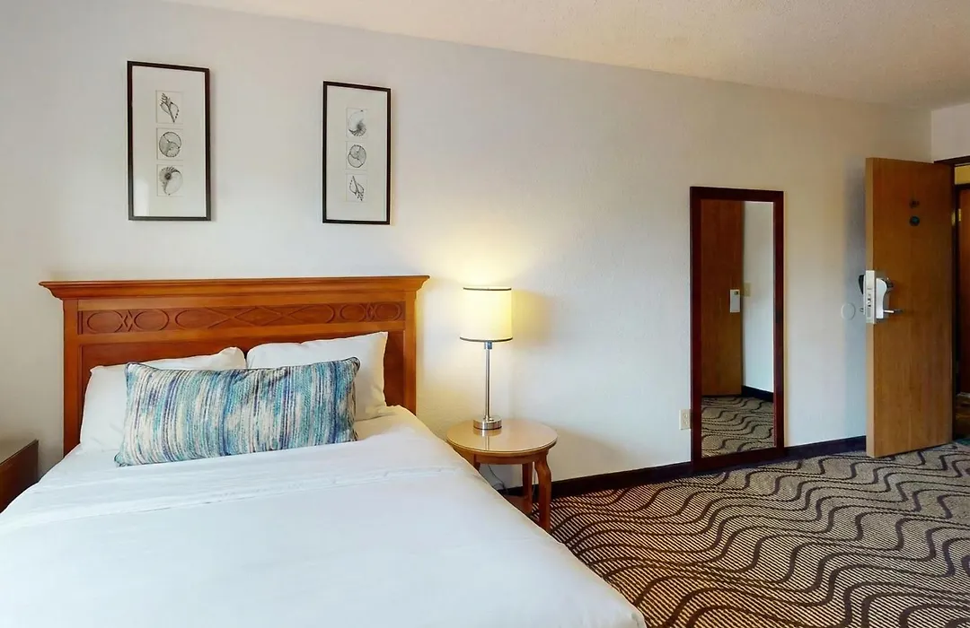 Oscoda Lakeside Hotel-1