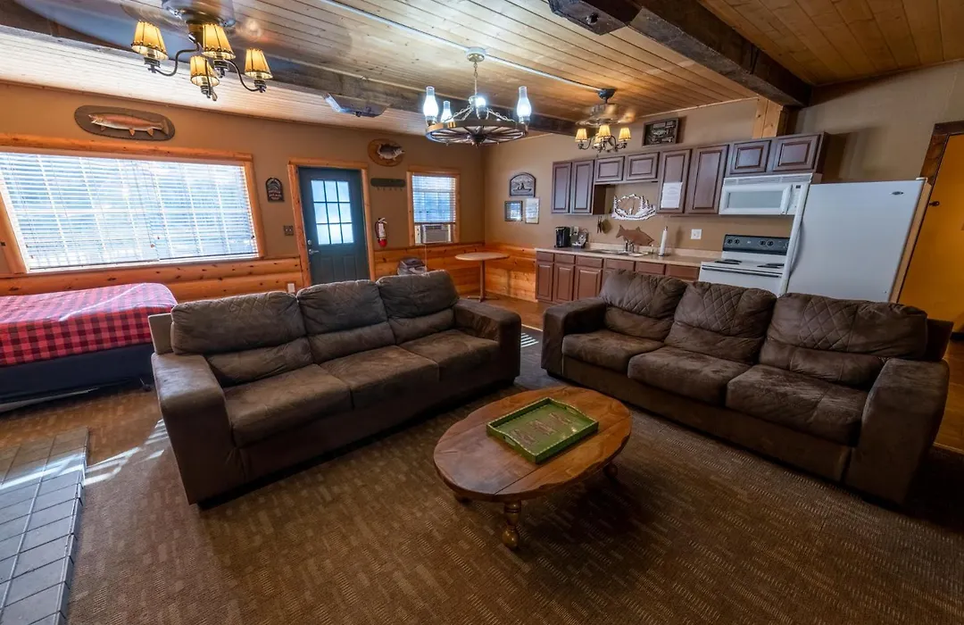 Shaver Lake Village Hotel-1