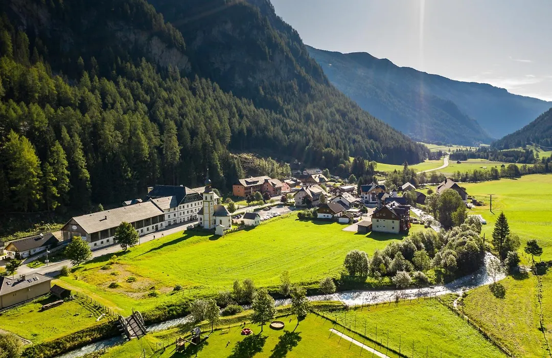 Landhotel Postgut-1
