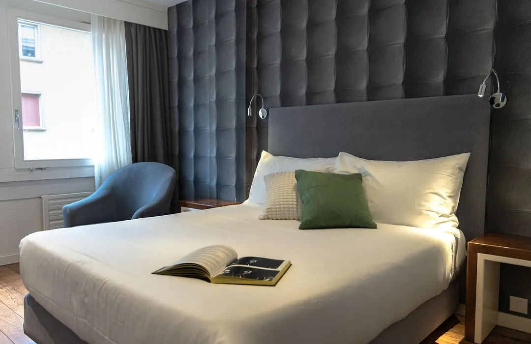 Hotel Alpha-1