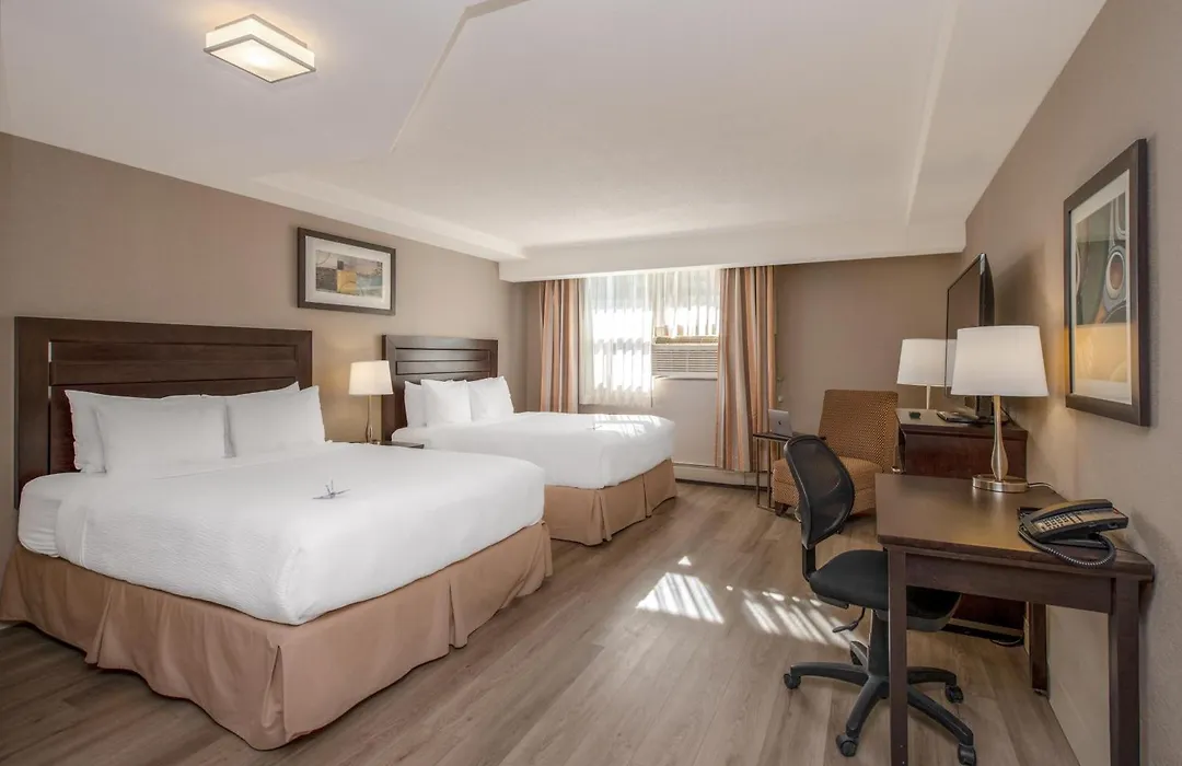 Coast Calgary Downtown Hotel & Suites By Apa-1
