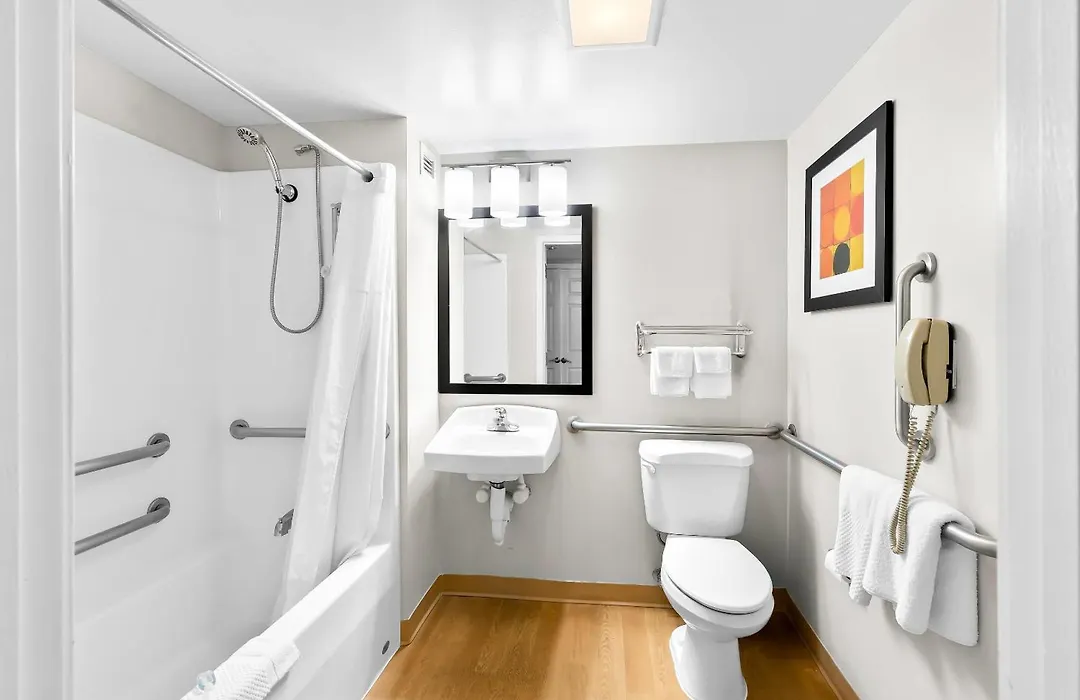 Mainstay Suites Middleburg Heights Cleveland Airport-1