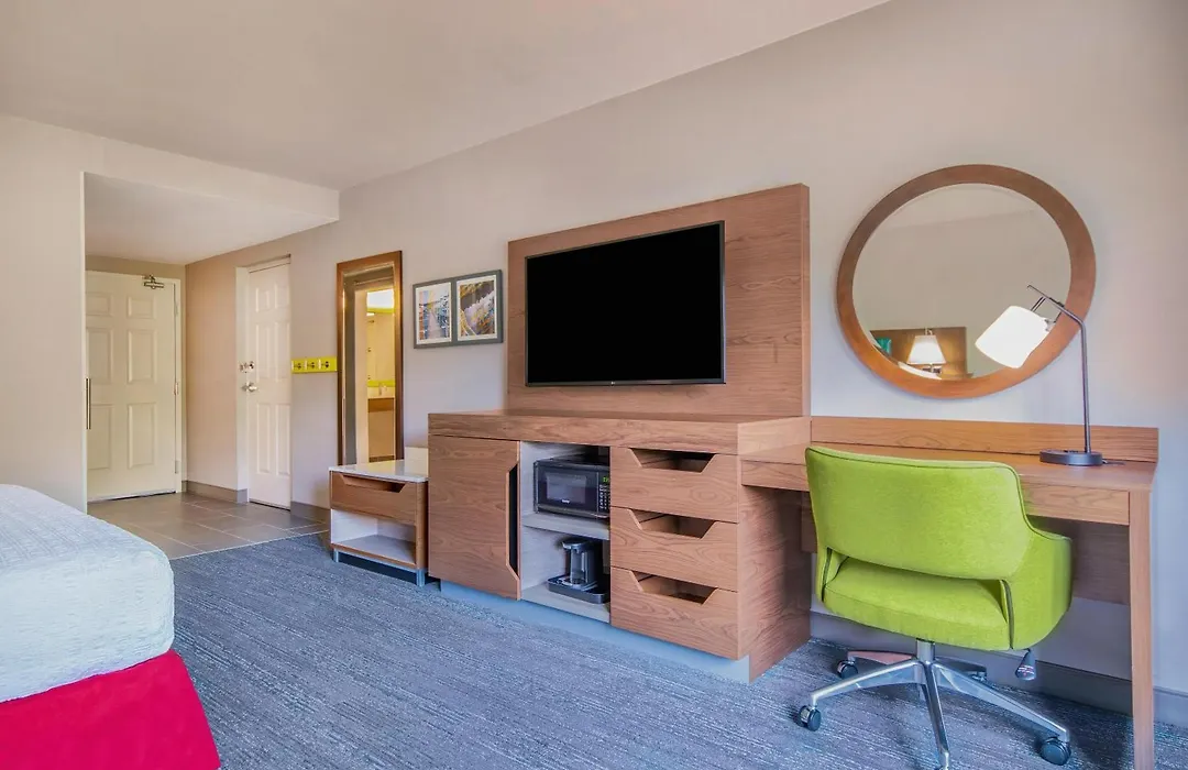 Hampton Inn East Aurora, Ny-1
