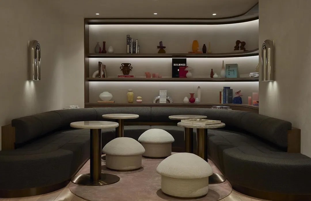 Vogue Hotel Montreal Downtown, Curio Collection By Hilton-1