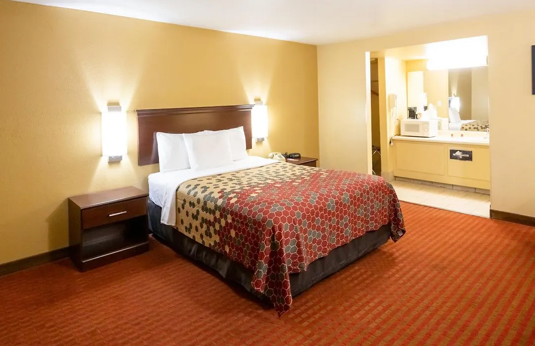 Econo Lodge Mcalester-1