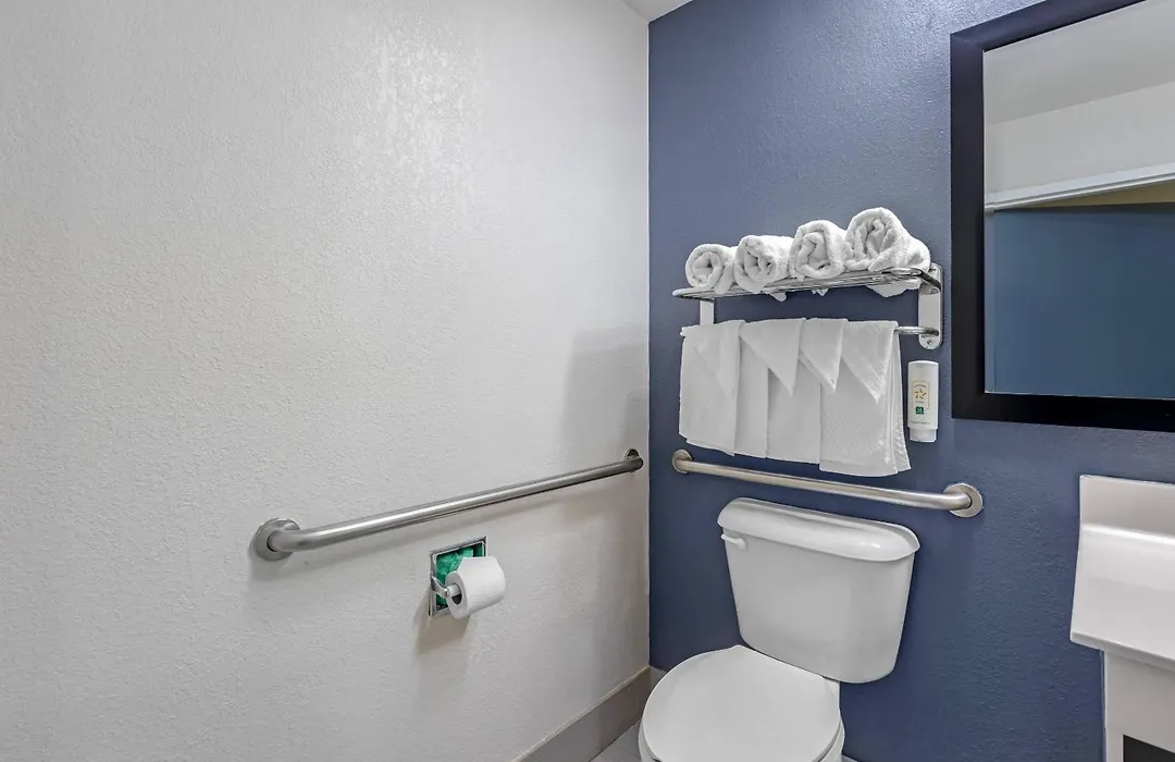 Quality Inn & Suites Edgefield-1