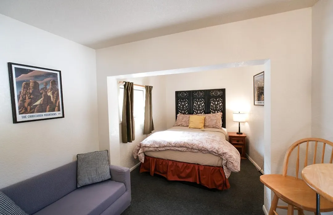 Jonquil Motel-1