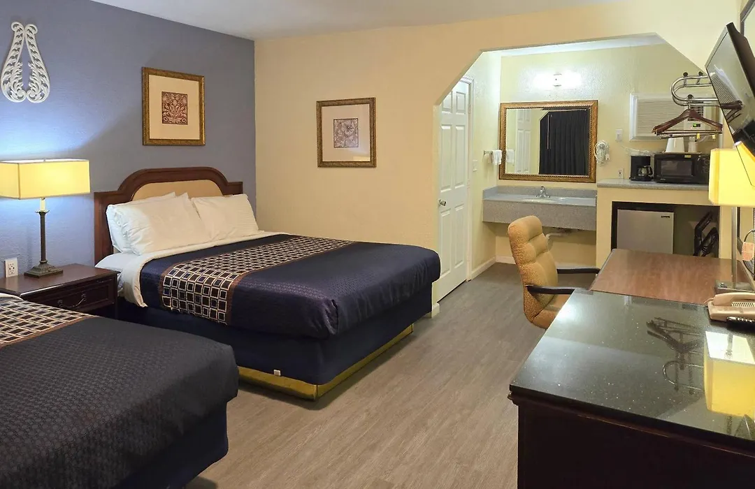Blythe Hotel & Suites-1