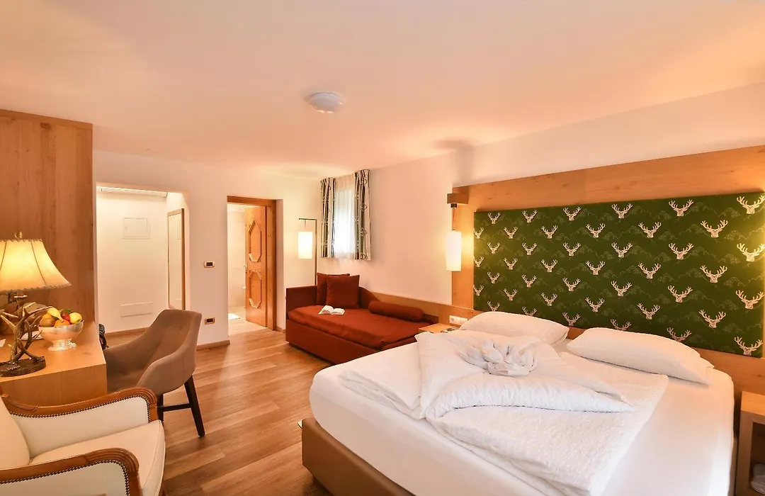 Albergo Al Cervo - Gasthof Zum Hirschen-1