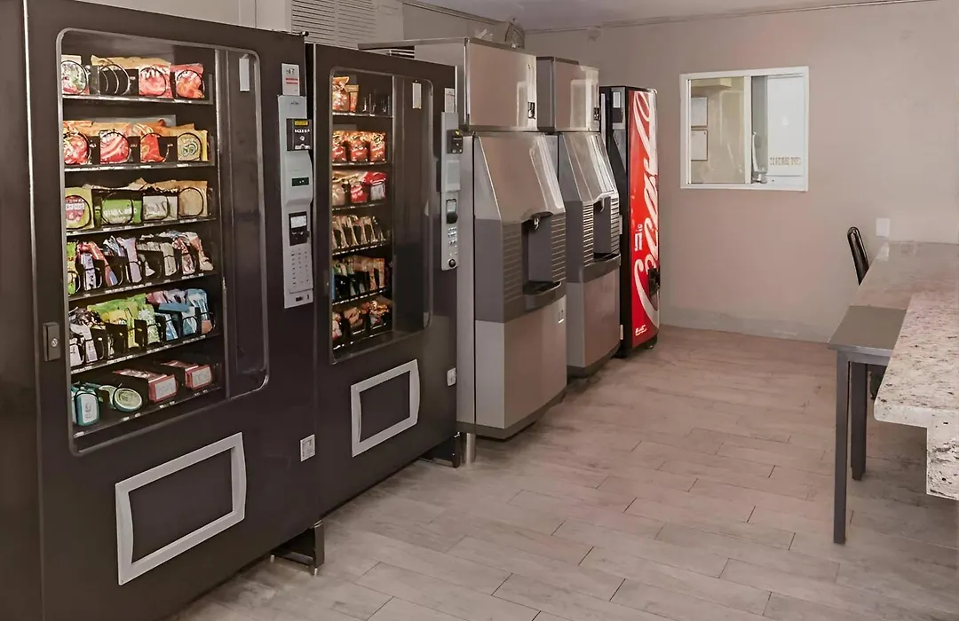Econo Lodge Inn & Suites Yuma-1