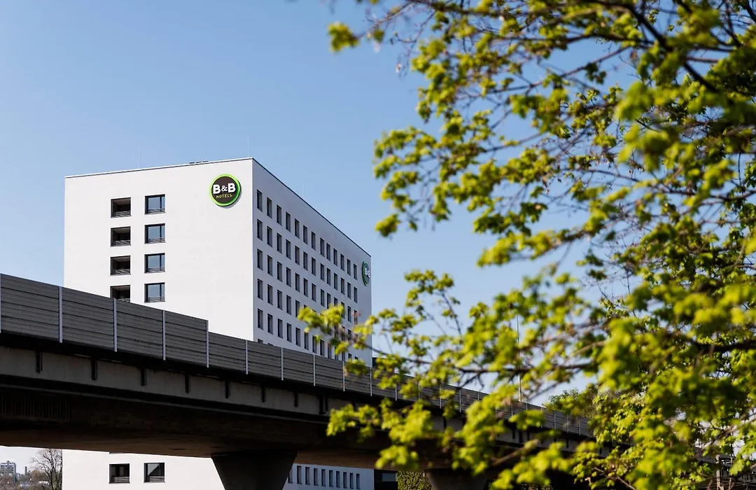 B&B Hotel Basel-1