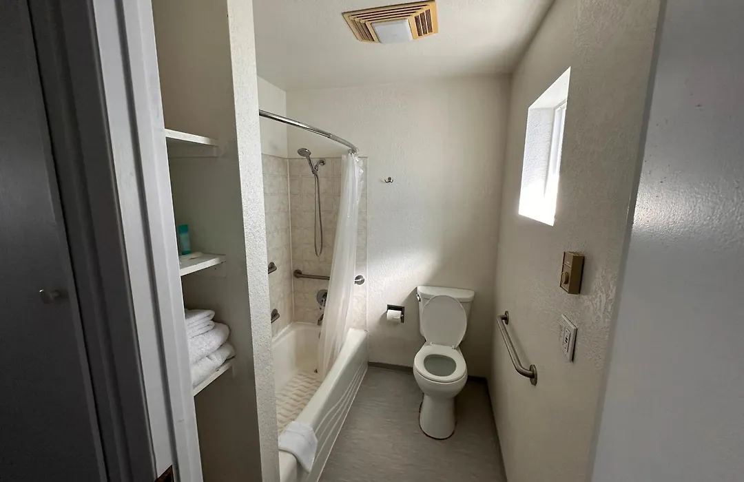 Rim Rock Motel-1