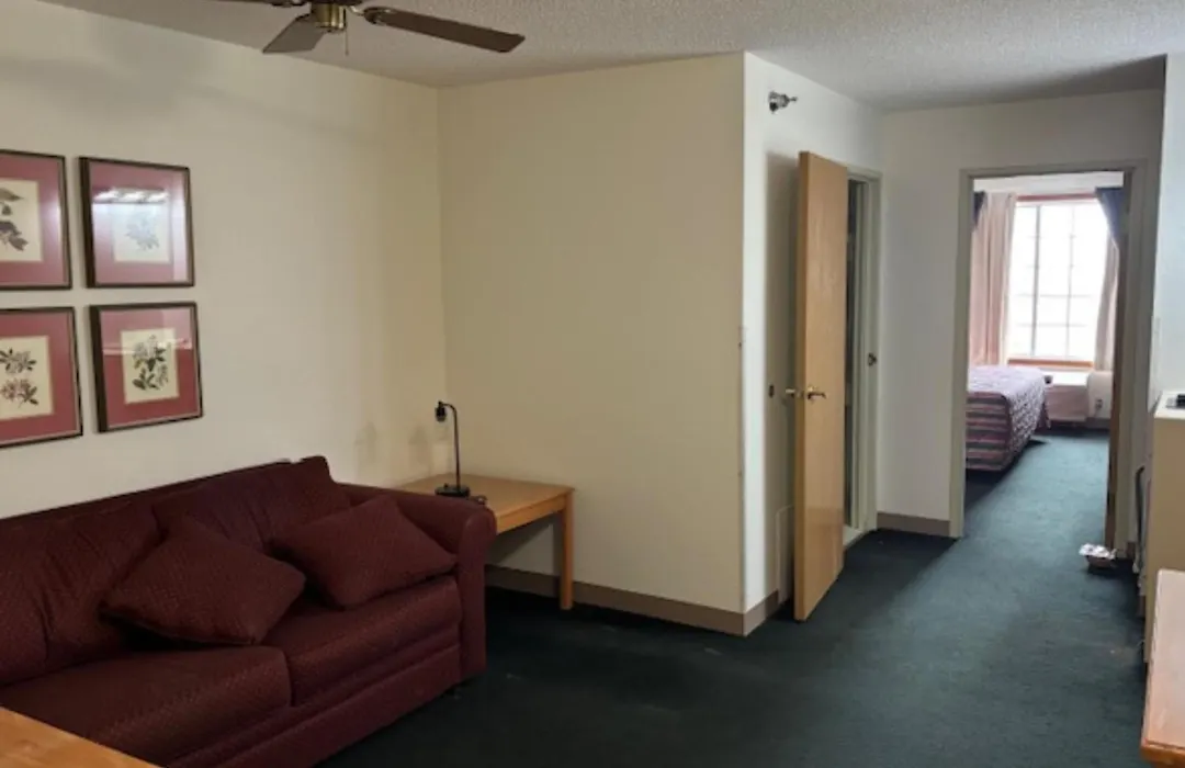 Garrison Inn And Suites-1