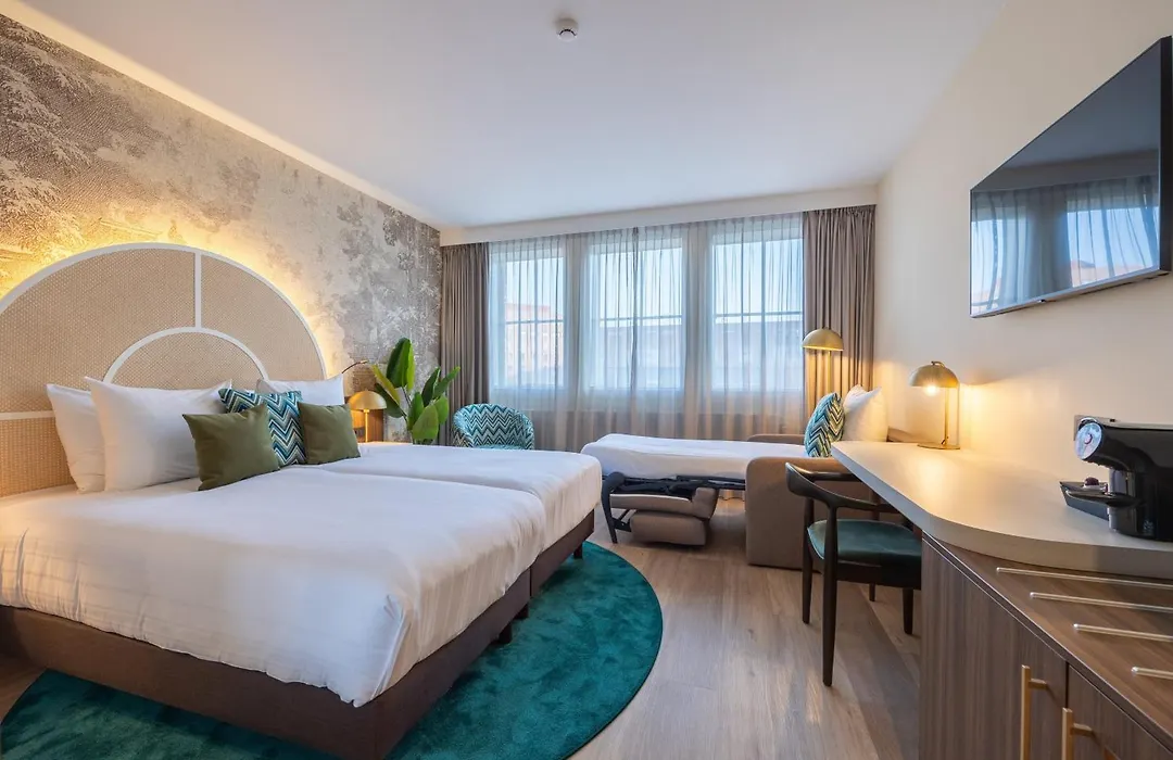 Leonardo Hotel Breda City Center-1