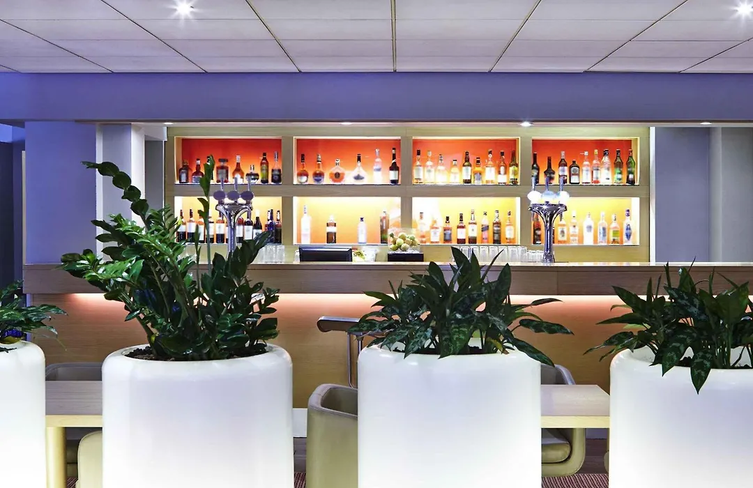 Novotel Wolverhampton City Centre-1