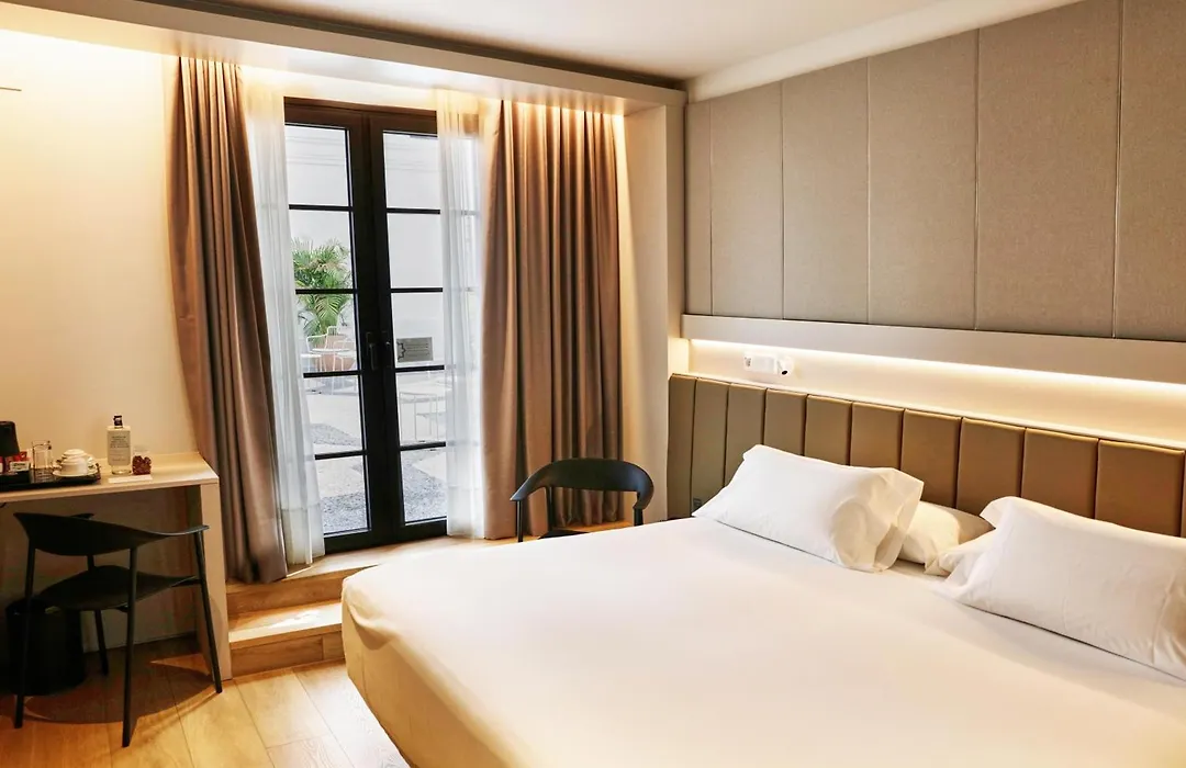 Hotel Becquer-1