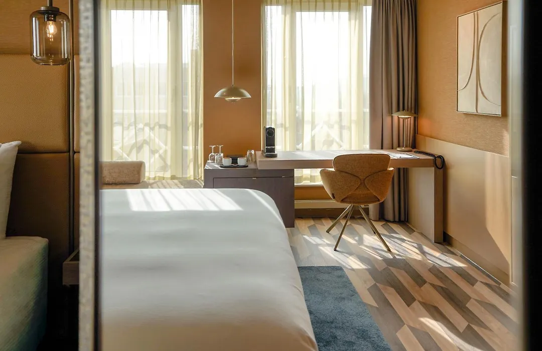 Carlton Oasis Hotel-1